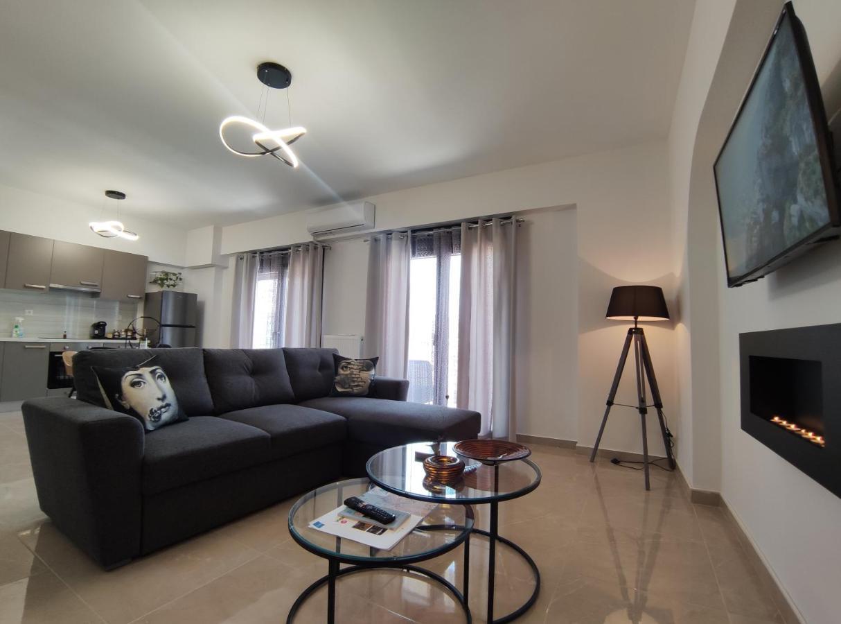 Grey Swan - Modern & Stylish Apartment With Private Parking 볼로스 외부 사진