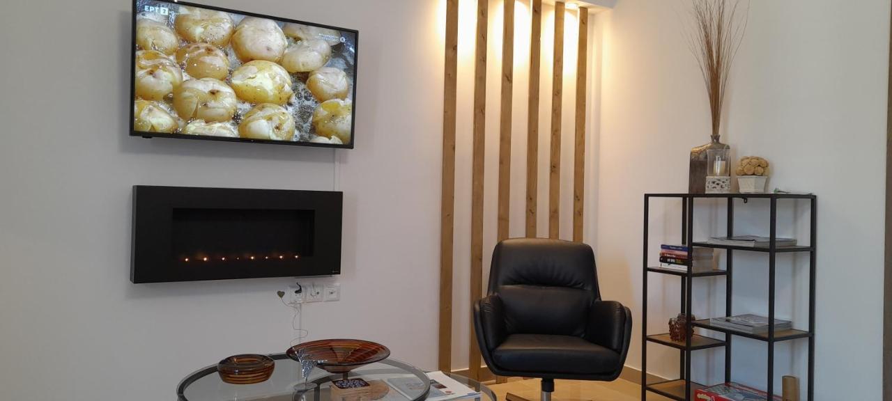 Grey Swan - Modern & Stylish Apartment With Private Parking 볼로스 외부 사진