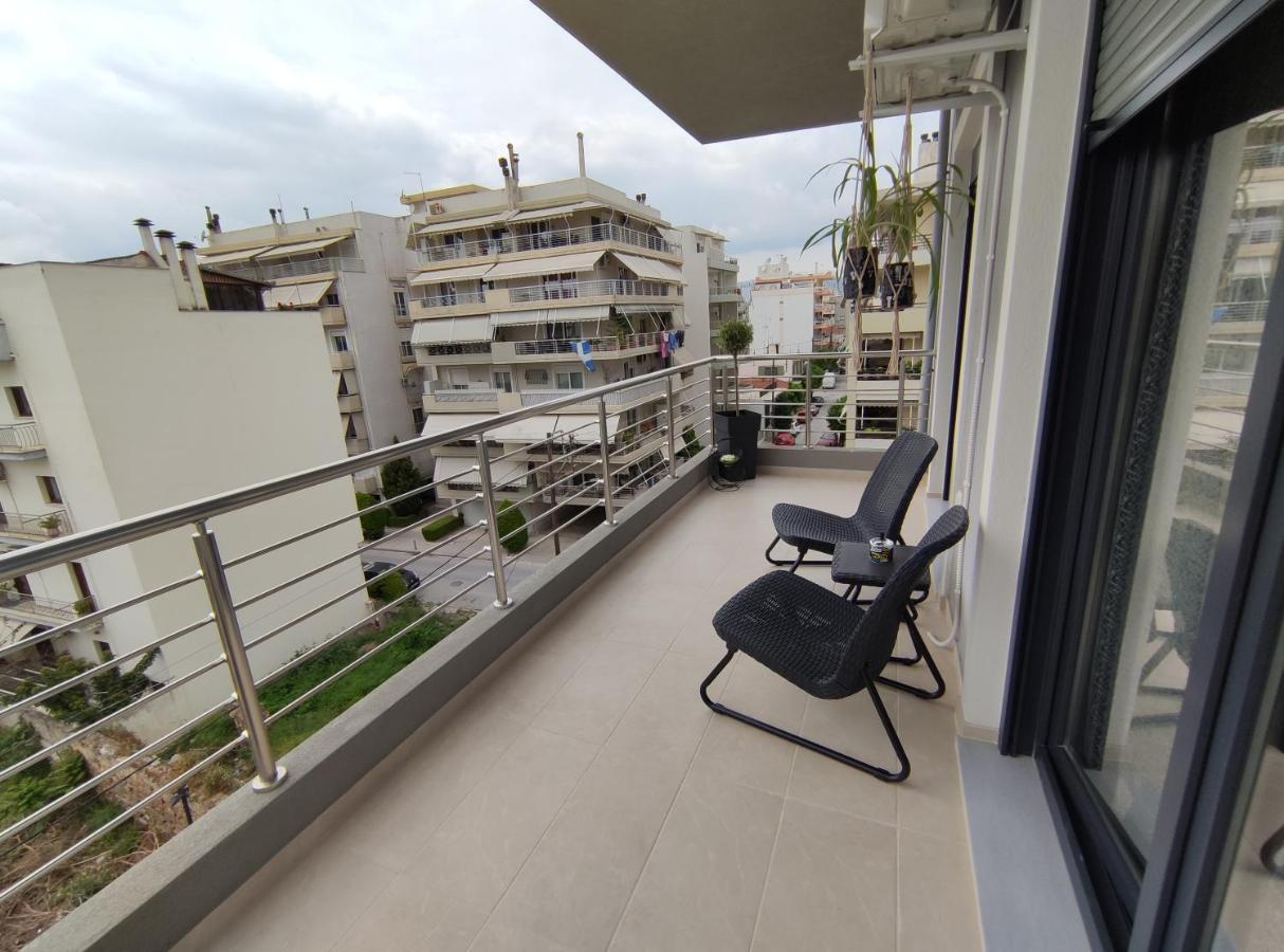Grey Swan - Modern & Stylish Apartment With Private Parking 볼로스 외부 사진